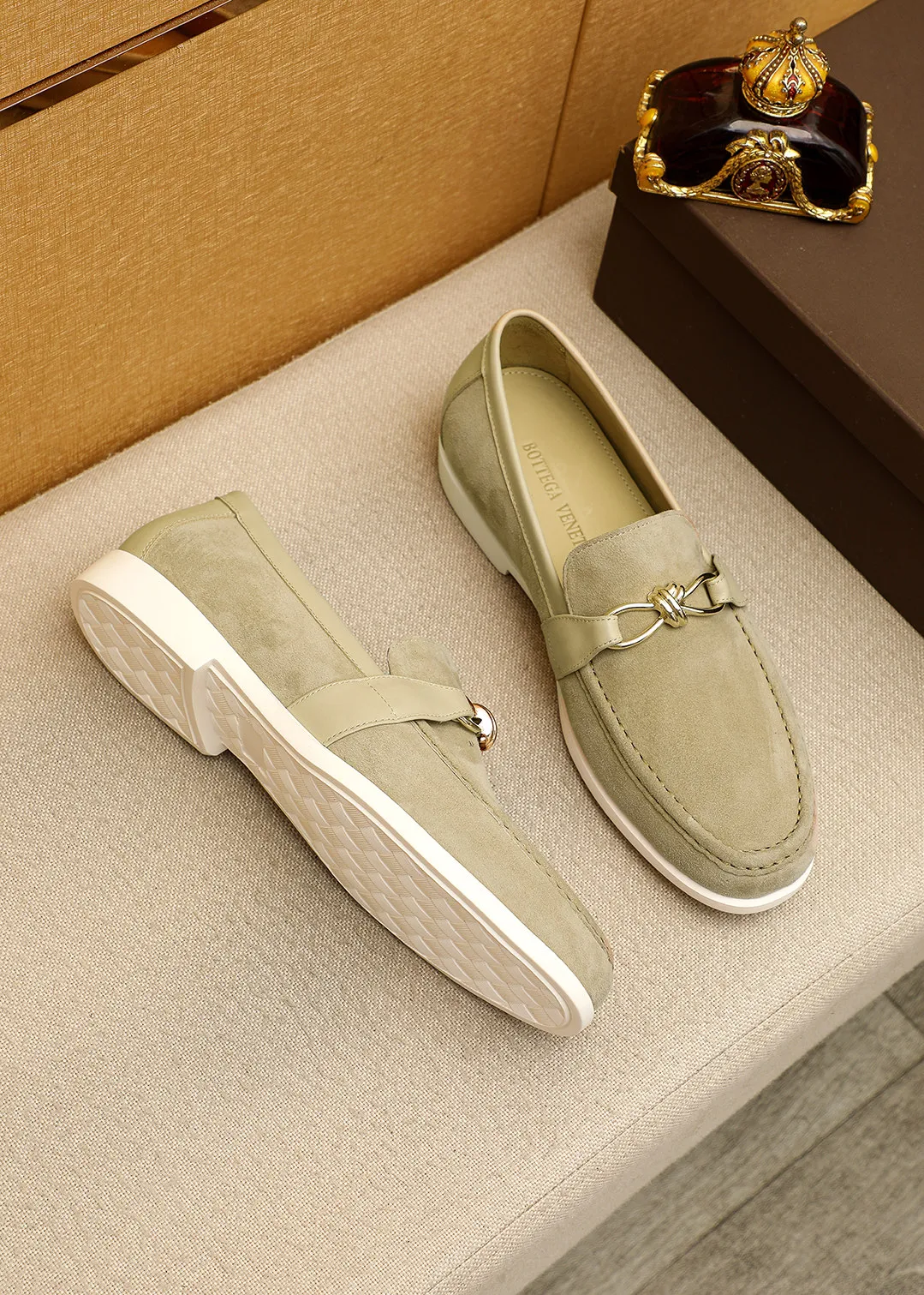 Men's men's shoes 💰580 💐Bottega Venetta [BV] Hong Kong - counter synchronization 🔥Summer new models are popular on the official website! Original 1⃣:1⃣ production✊💯💯, top-quality original product, exclusive first release, carefully crafted, full of European flavor, gentleman style, upper material, imported top layer frosted cowhide, cowhide leather lining, imported original outsole, comfortable and wear-resistant. 4 colors available! Code number: 39-44 (38.45.46🉑️customized)